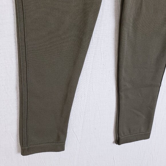 SPANX Look at Me Now Seamless Cropped Leggings Olive Green High Waisted size M - Picture 10 of 11